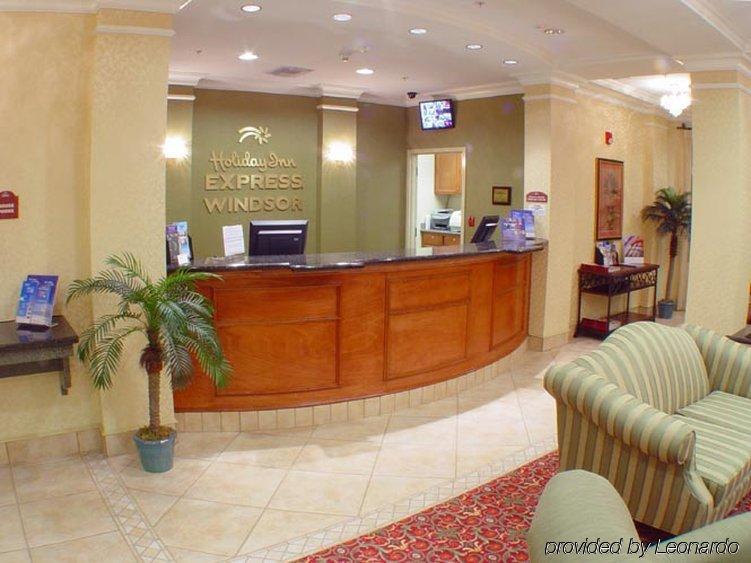 Holiday Inn Express Windsor Sonoma Wine Country By Ihg Интерьер фото